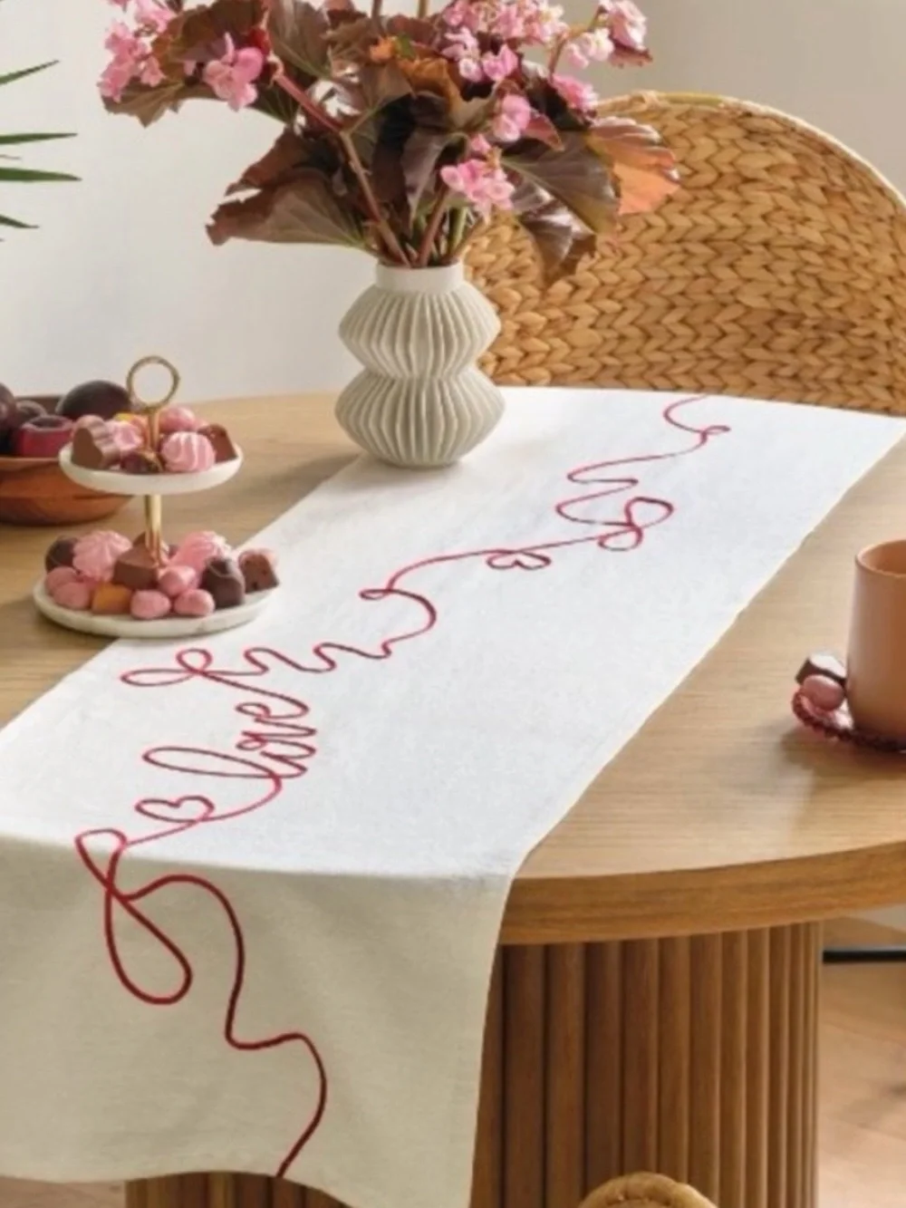 New w Tags Threshold Love Scripty Valentines Day Table Runner 100% Cotton 72x14